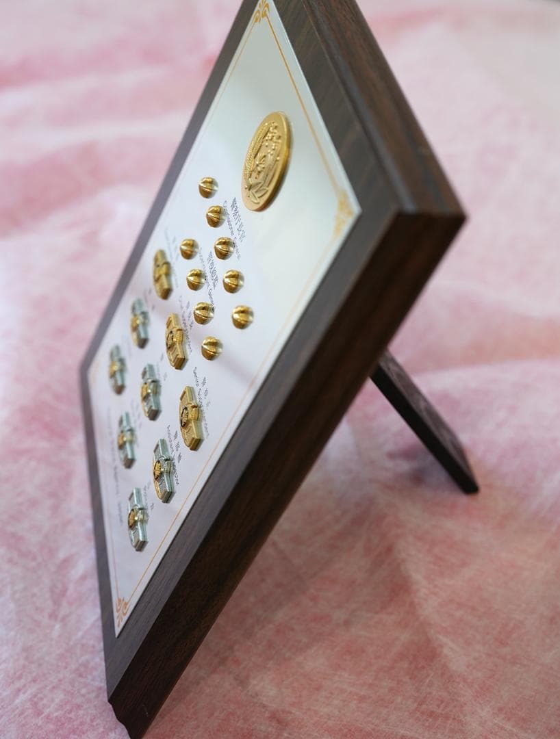 お値下げ【レア】警察グッズ階級章 盾 記念品 バッジ 警視庁 コレクター