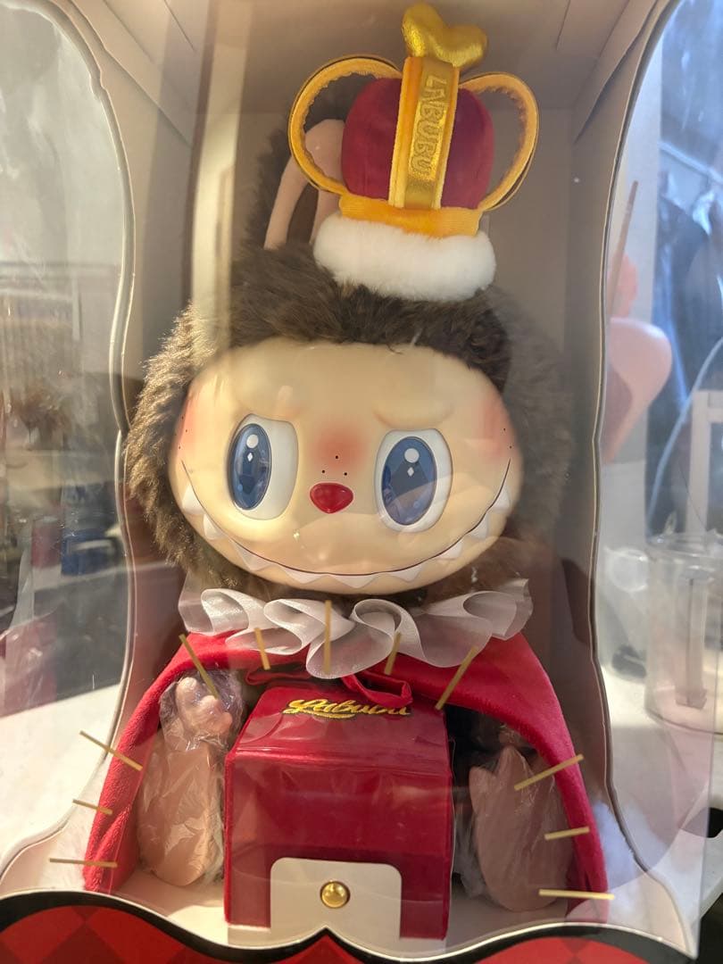 S*〜様 POP MART The Monsters 王冠付きぬいぐるみ