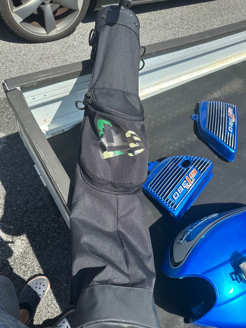 スタンド式キャディバッグ 黒 ゴルフボール付き