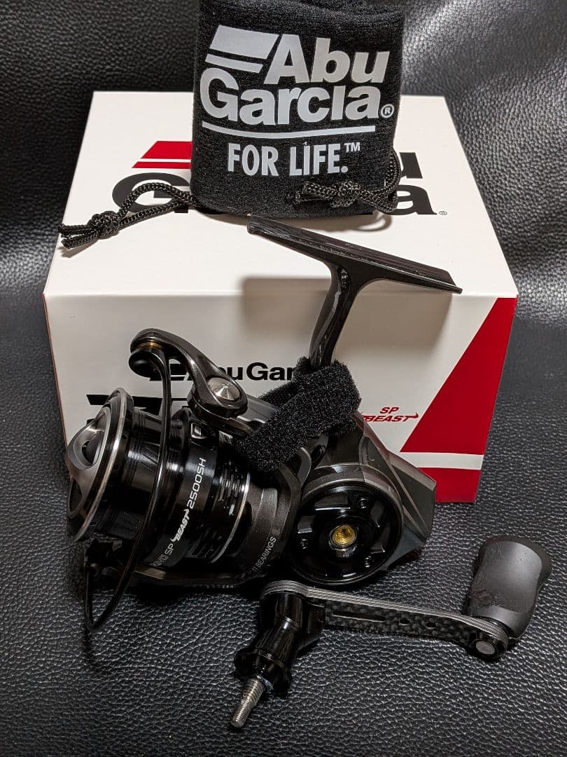 た*し様 ☆アブガルシア　レボＳＰビースト　２５００ＳＨ（新品）／バス／トラウト