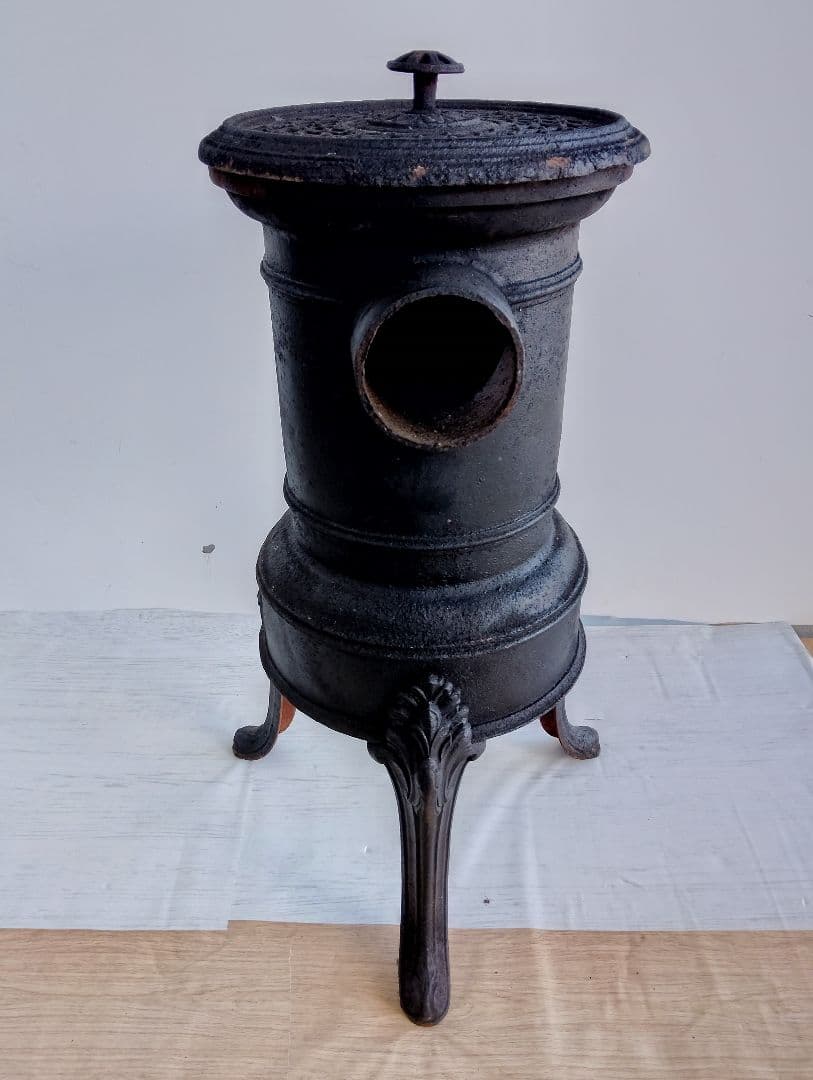 ストーブ フランス　鋳物 鉄製 シャビー レトロ ヴィンテージ(よ87)
