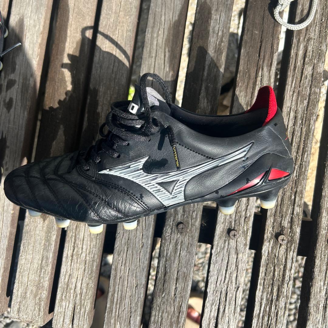 Mizuno Morelia サッカーシューズ ブラック/レッド