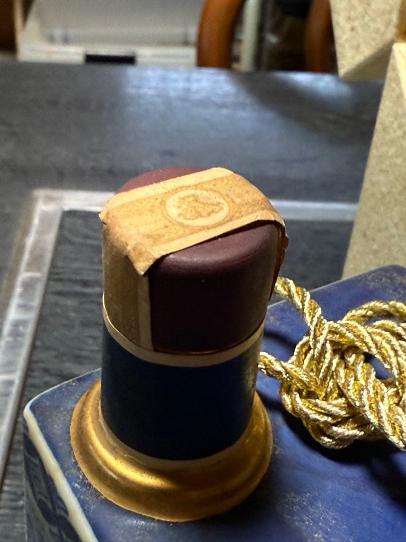 サントリー スペシャルボトルコレクション ウイスキー染錦吹墨狛犬草花文