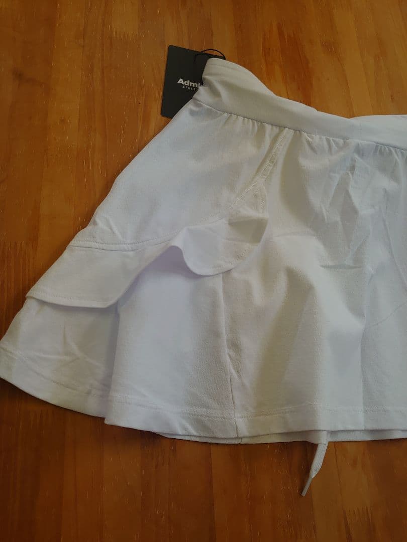 新品未使用　Admiral レディススコート　ATLA559 ホワイト　M