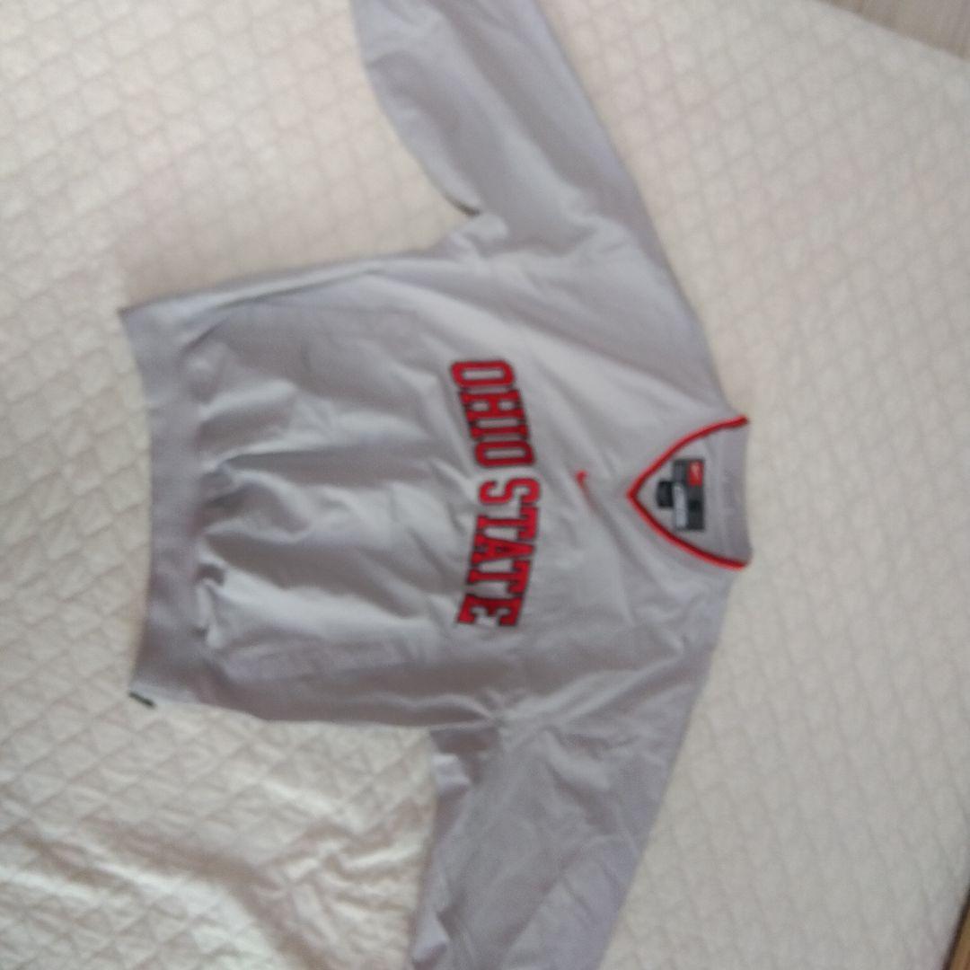 オハイオ州立大学プルオーバー　US Sサイズ