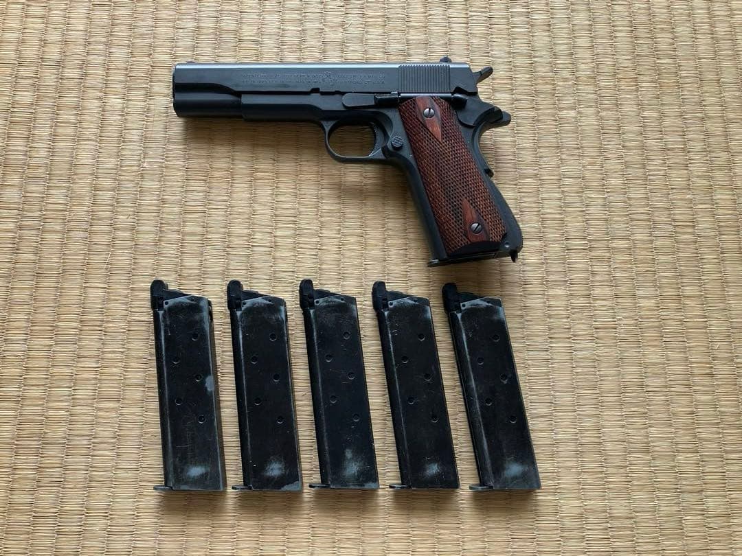 東京マルイm1911 リアルウッドグリップ　予備マグ5本付き
