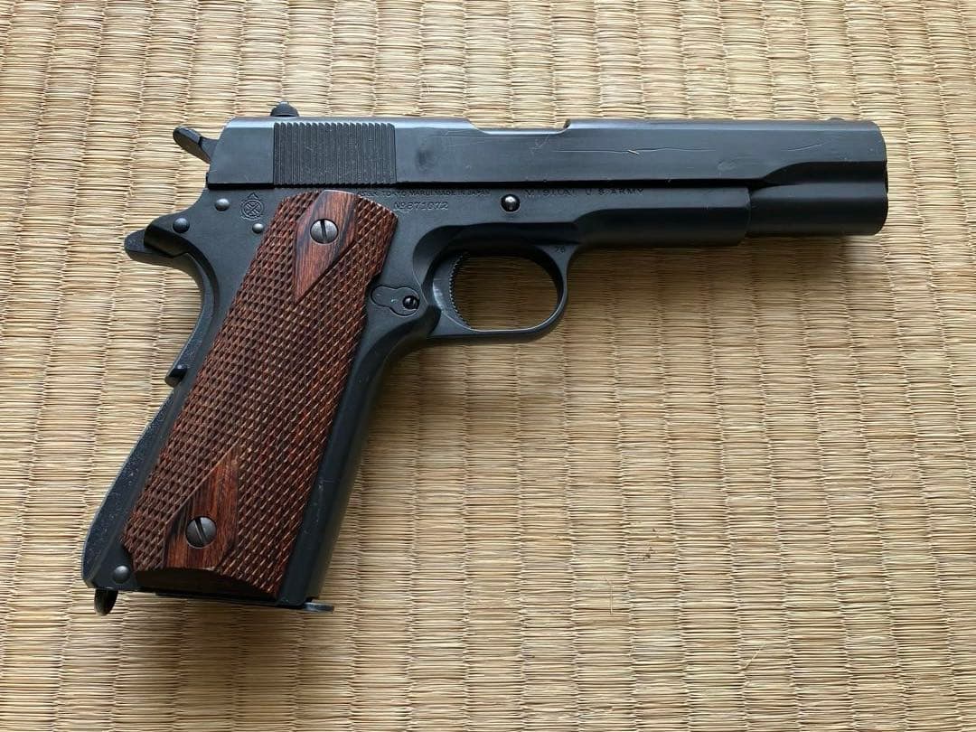 東京マルイm1911 リアルウッドグリップ　予備マグ5本付き
