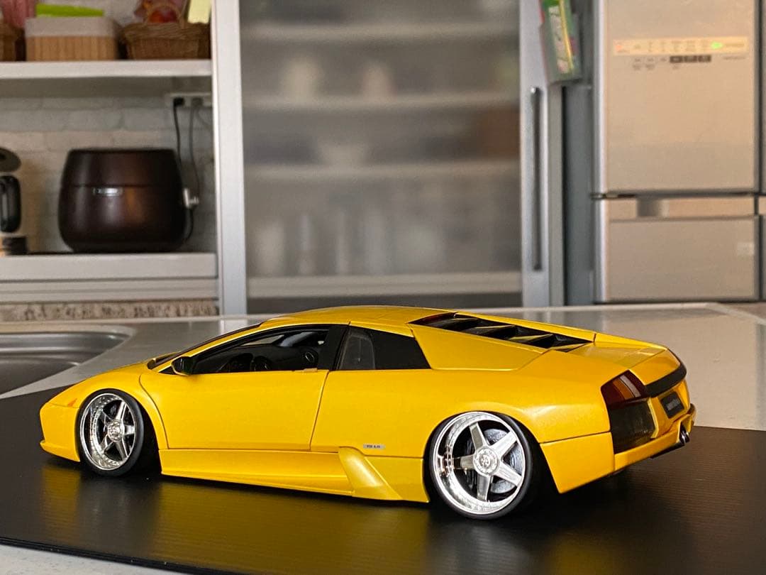 ランボルギーニ　ムルシエラゴ 　　　ローダウンカスタム　1/18