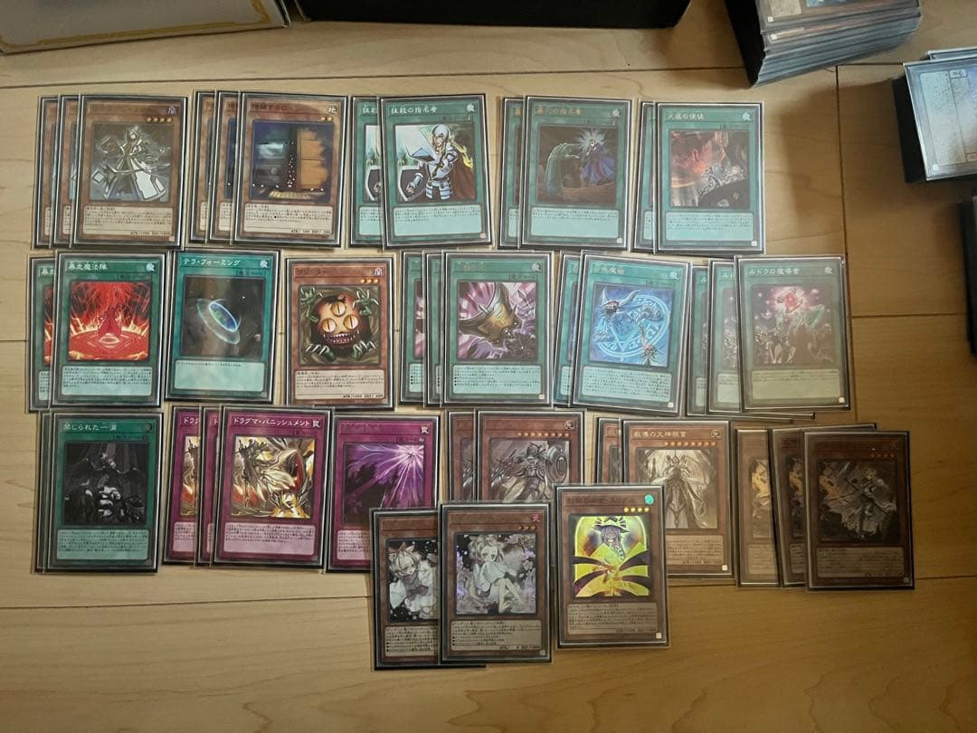遊戯王　引退品まとめ売り　デッキ　スリーブ等
