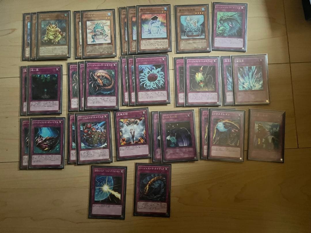 遊戯王　引退品まとめ売り　デッキ　スリーブ等