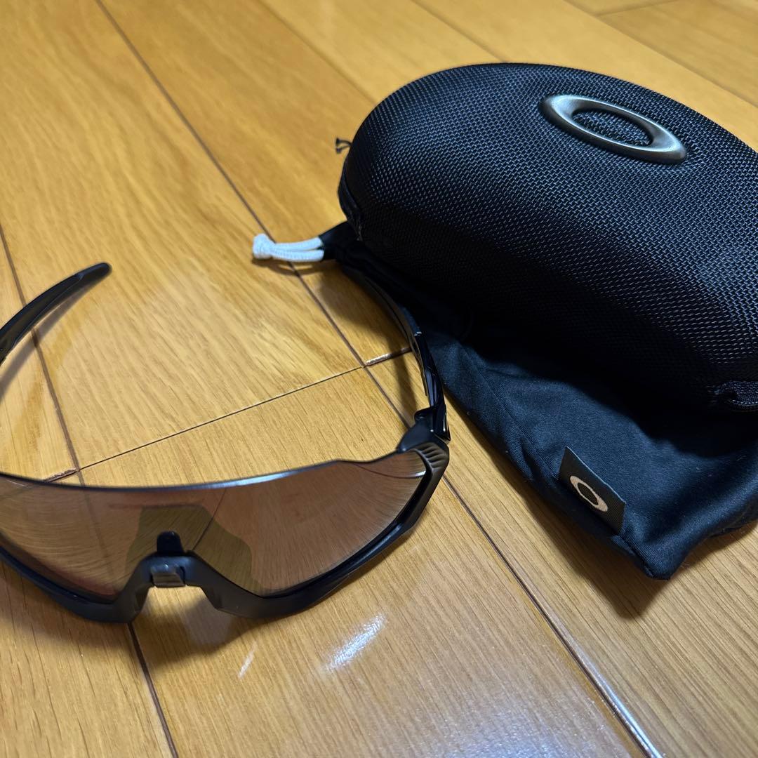 Oakley スポーツサングラス ケース付き