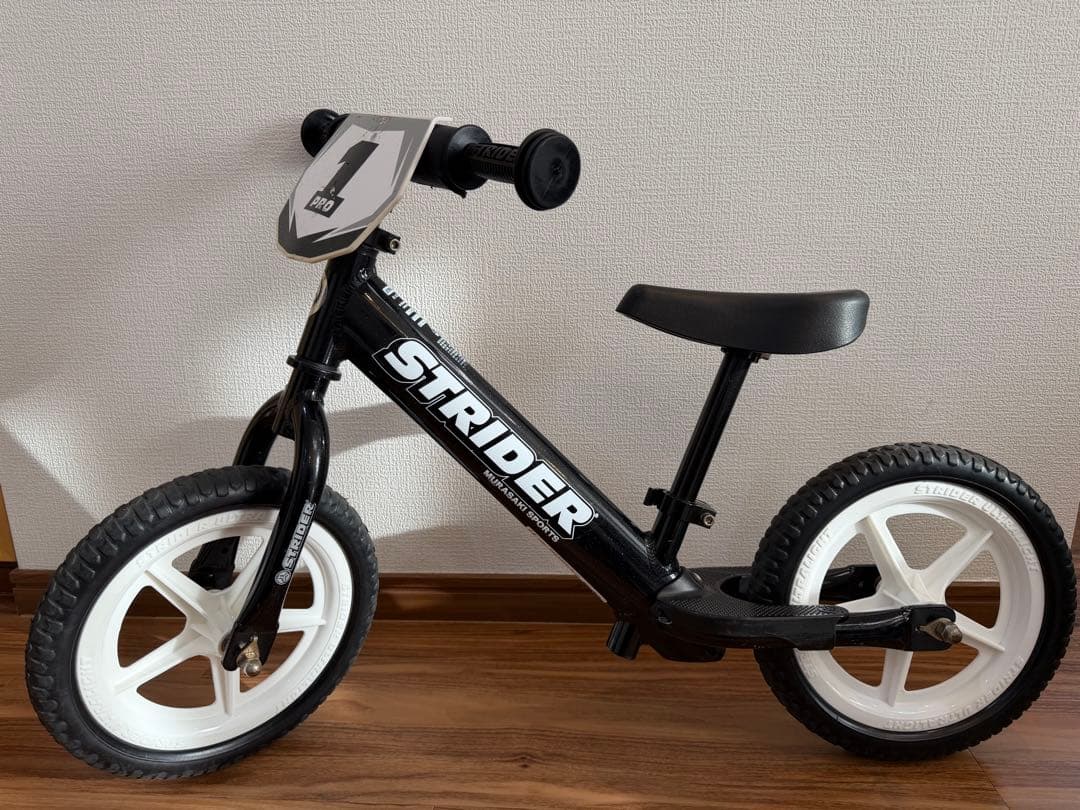 STRIDER PRO ストライダープロ ブラックバランスバイク アルミフレーム