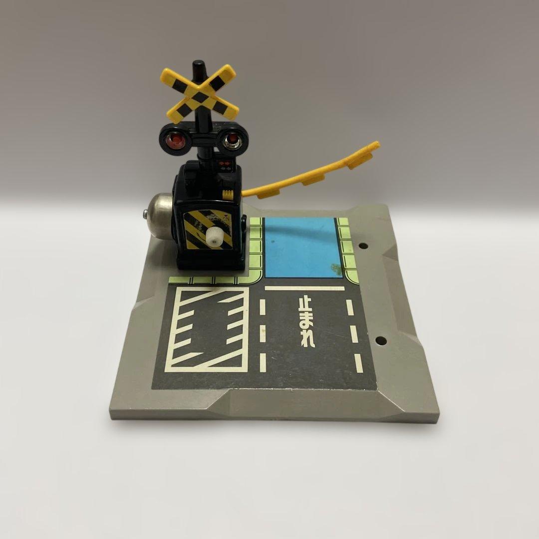 トミカ　トミカラマ、トミカタウン　信号機　踏切　日本製