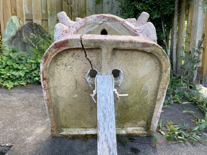 大幅値下げ！鬼板師による手作りの鬼瓦の置物になります。