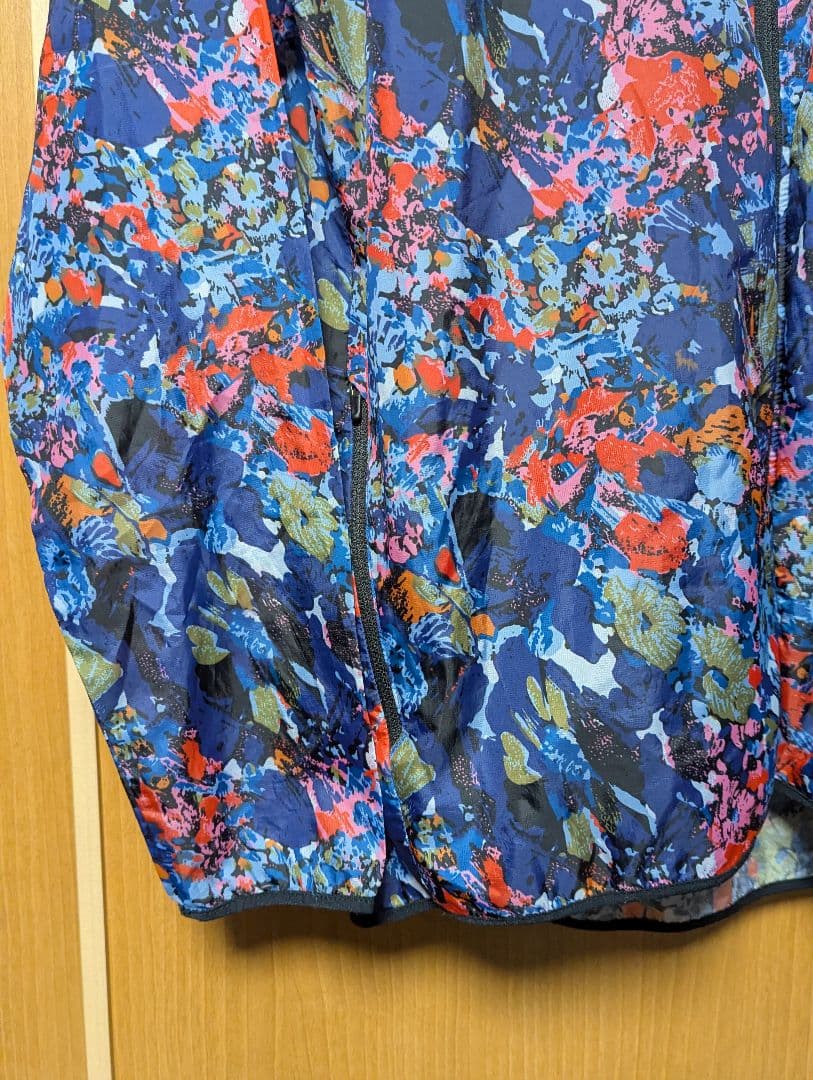 ナイキ ウィンドランナー プリンテッドフーディー