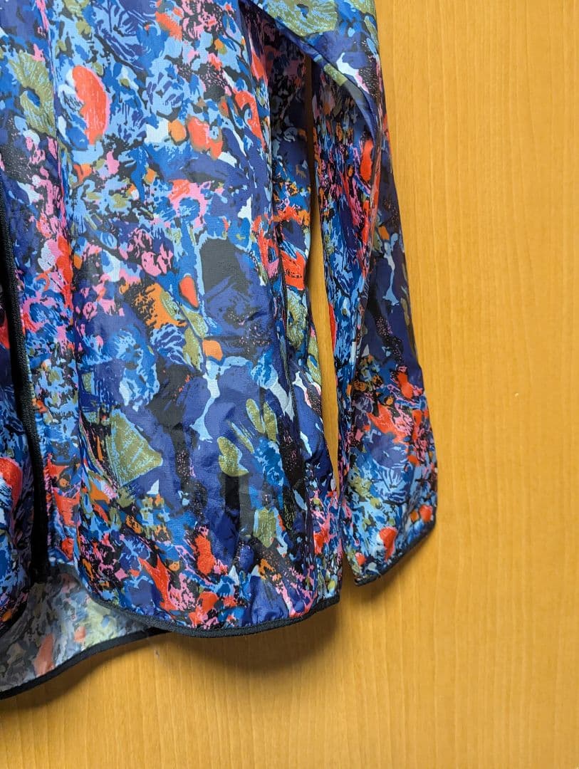 ナイキ ウィンドランナー プリンテッドフーディー