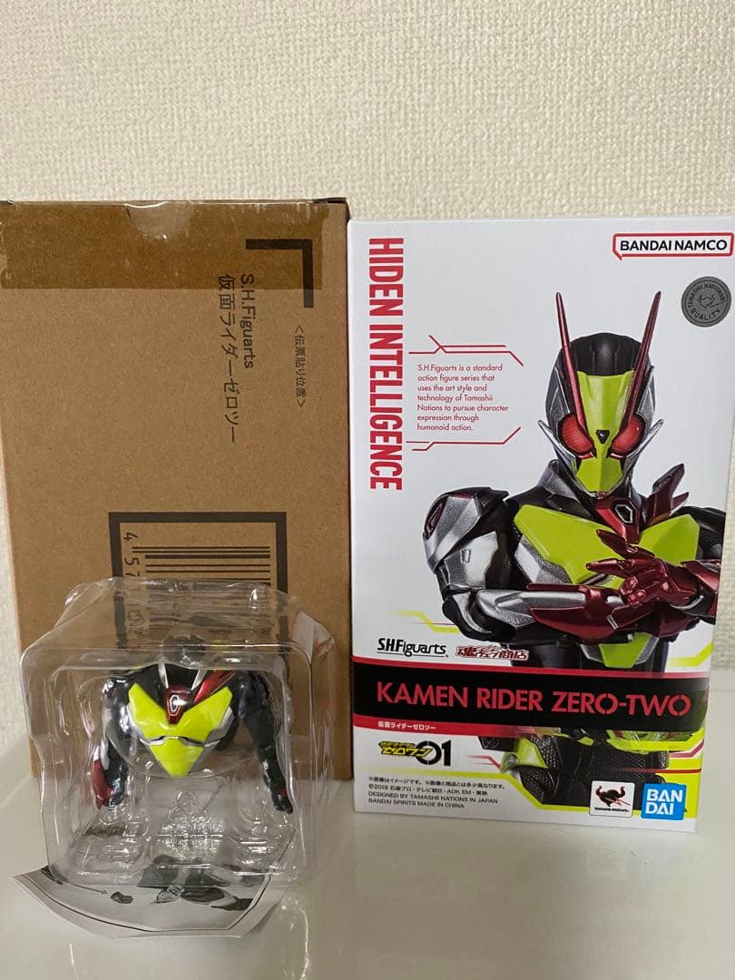 S.H.Figarts 仮面ライダーゼロツー　交換パーツ付き