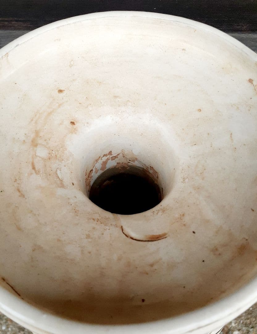 中国古美術　中国古陶磁器　古玩　磁州窯　白釉掛　鉄絵　草文様に唐子の図　広口大瓶