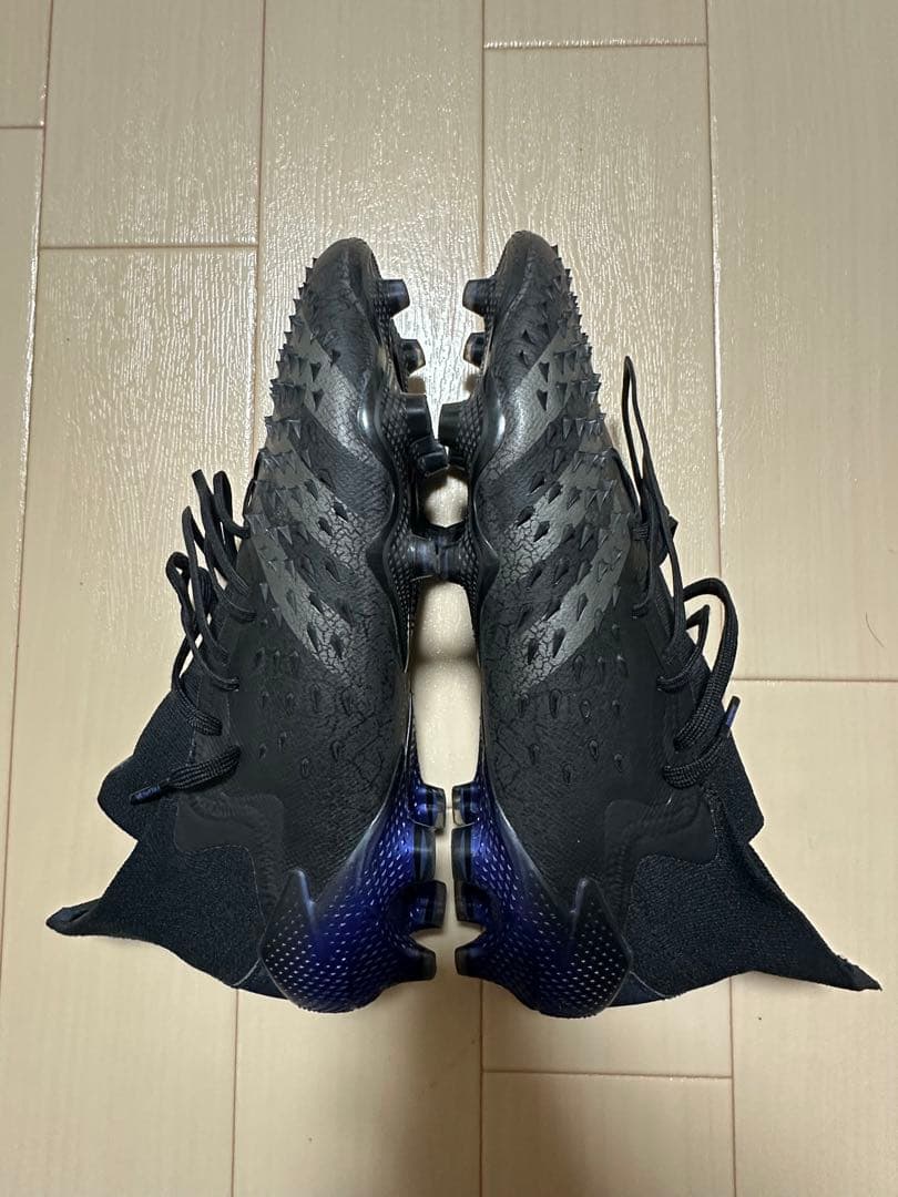 adidasプレデターFreak＋Fg Demonskin