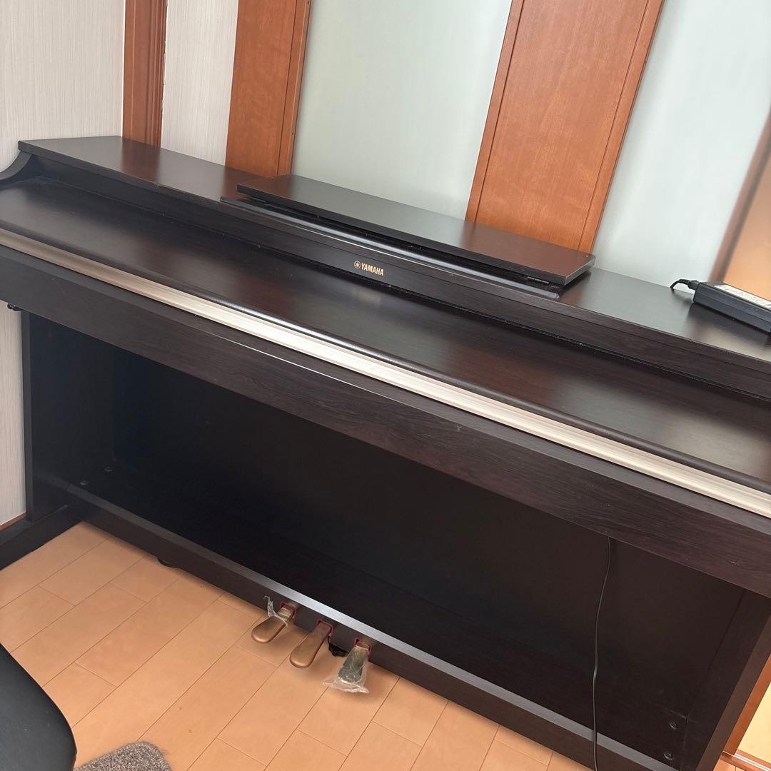 Yamaha Arius YDP-162 電子ピアノ