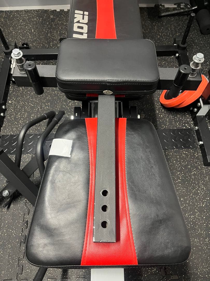 アイロテック　マルチポジションベンチ用 ペックフライアタッチメント