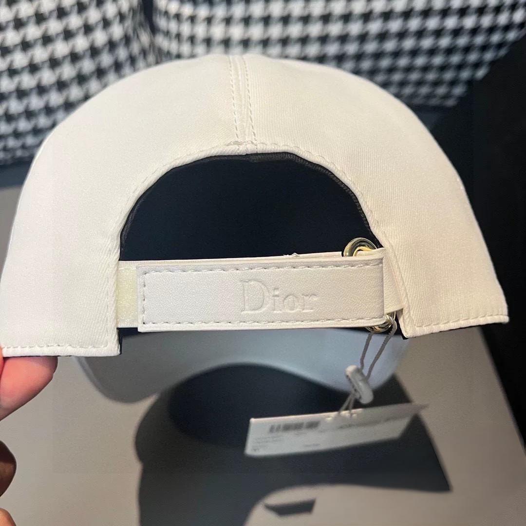 クリスチャンディオール　Dior 帽子　ベースボールキャップ　白　ホワイト