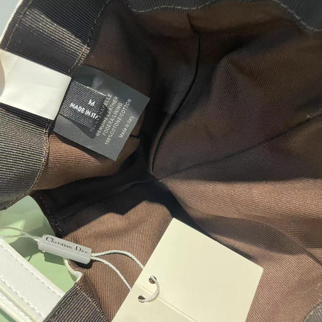 クリスチャンディオール　Dior 帽子　ベースボールキャップ　白　ホワイト