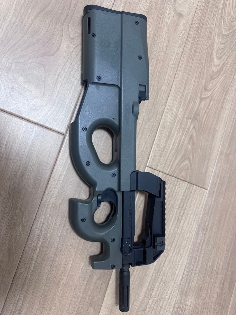 東京マルイ　PS90 ハイサイクル　P90