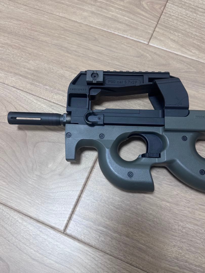 東京マルイ　PS90 ハイサイクル　P90