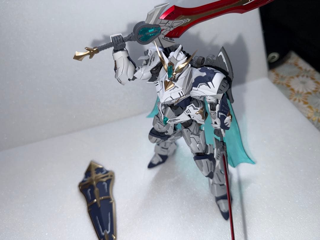 完成品　SNAA　1/144 円卓の騎士トリスタン