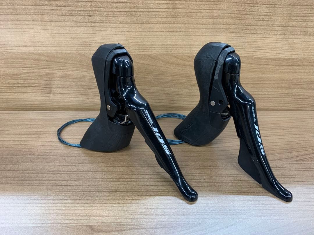 シマノ　105 ST-R7020 油圧ブレーキSTIレバー 左右セット
