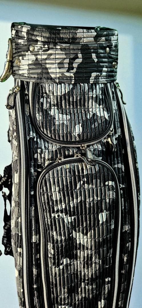 素人ゴルファー送料無料/超お　展示品未使用　OUUL 迷彩柄 ゴルフバッグ