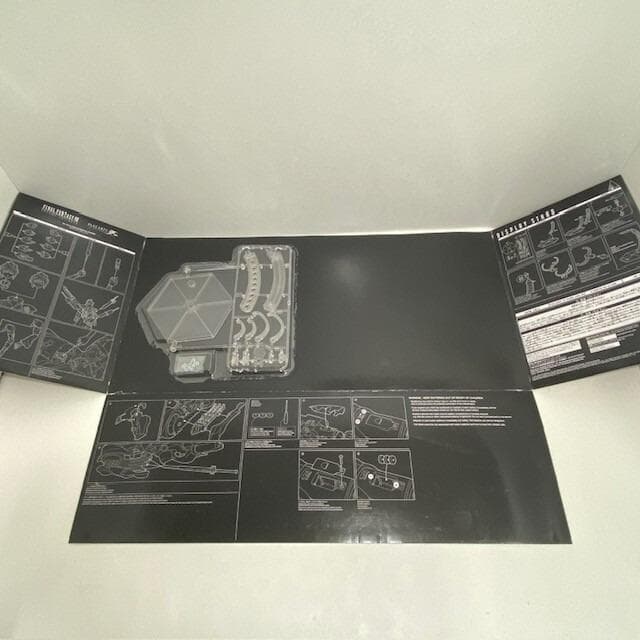 PLAY ARTS改 FF7AC クラウド・ストライフ&フェンリル