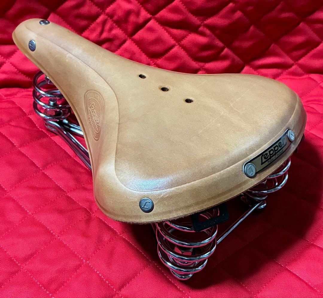 Lepper社　レッパー社　本革サドル　自転車パーツ　オランダ　未使用品