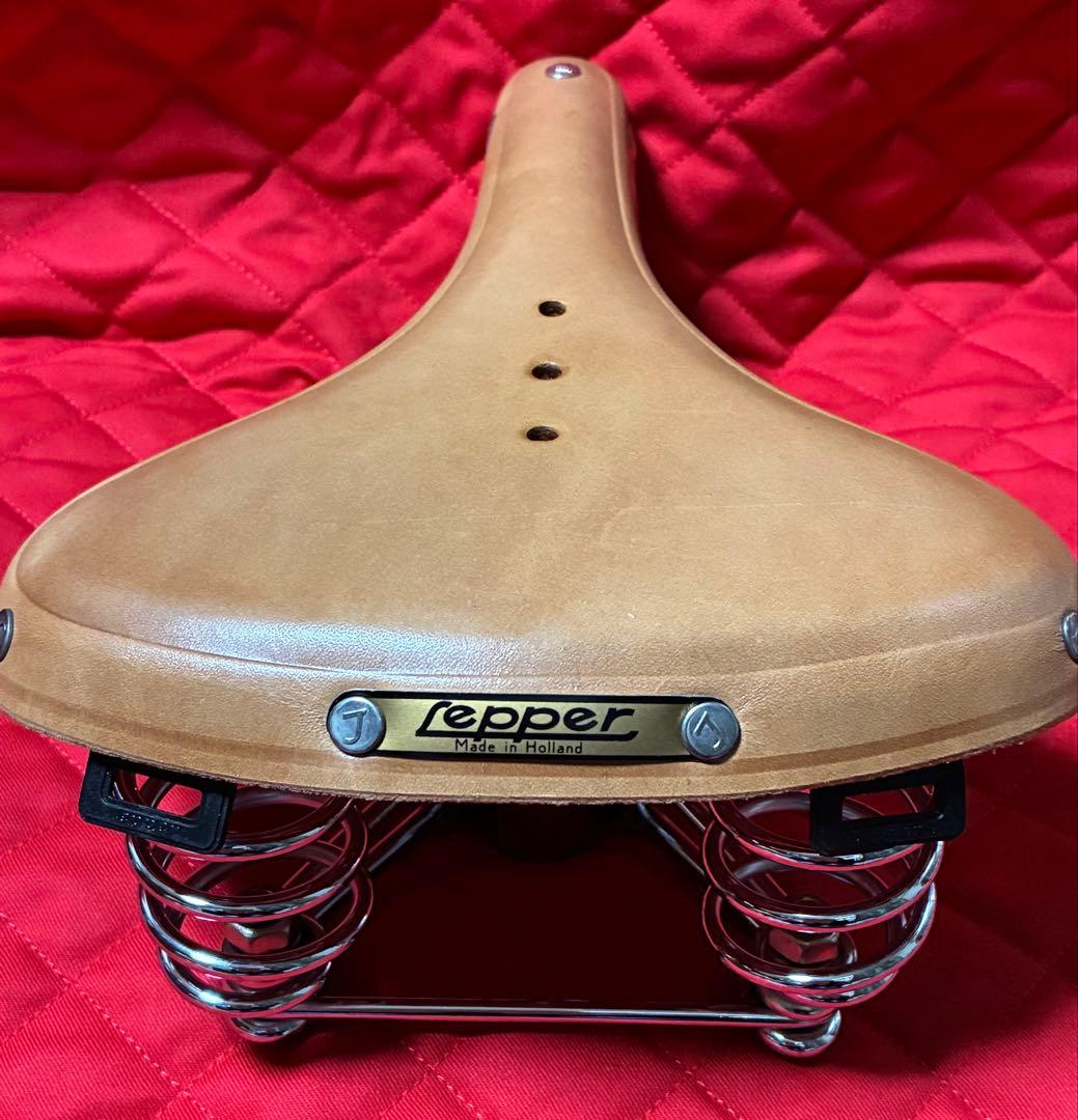 Lepper社　レッパー社　本革サドル　自転車パーツ　オランダ　未使用品