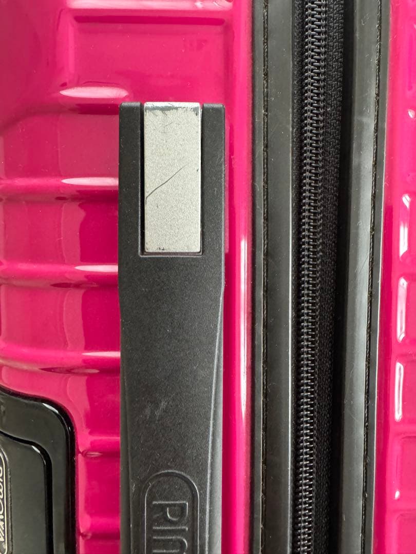 リモワ　サルサデラックス　4輪　機内持ち込み　ルビーレッド(ハワイ限定色)