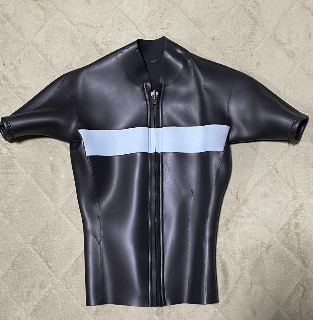 S/S クラッシック タッパー black/ice blue