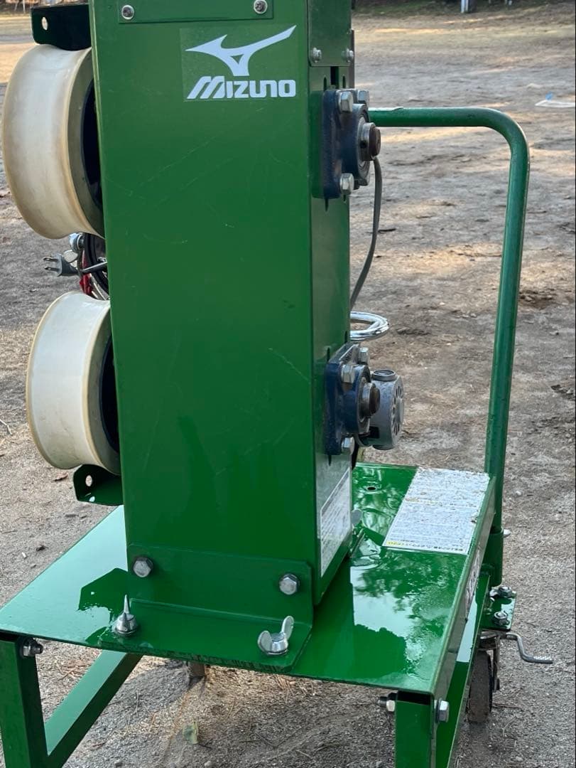 Mizuno ピッチングマシン 移動可能キャスター付き