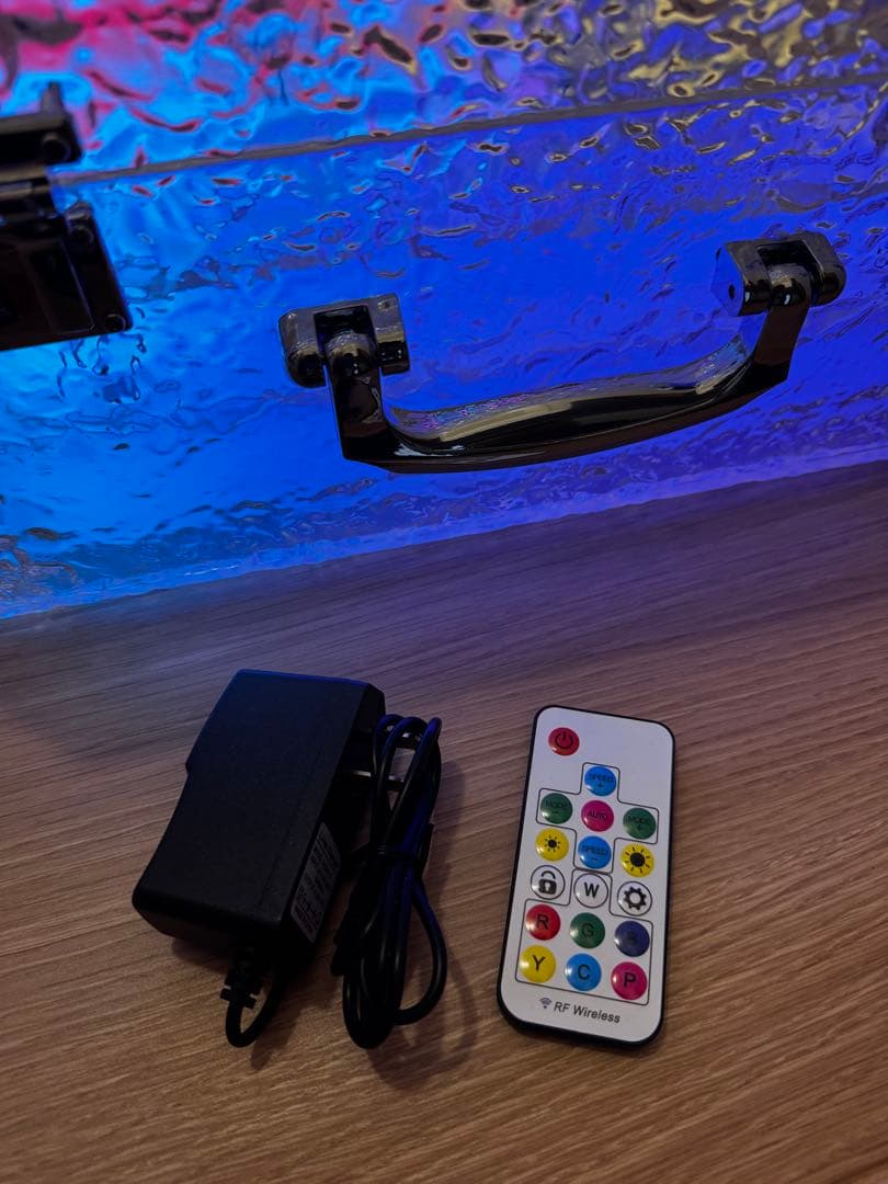 シャンパン ケース LED アルマンド アタッシュケース