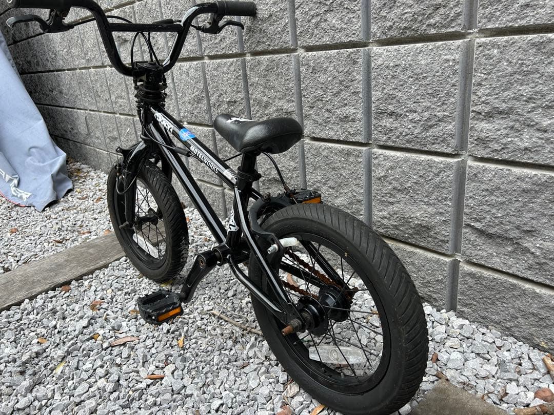 MotelWorks Juicy BMX タイヤサイズ14inch