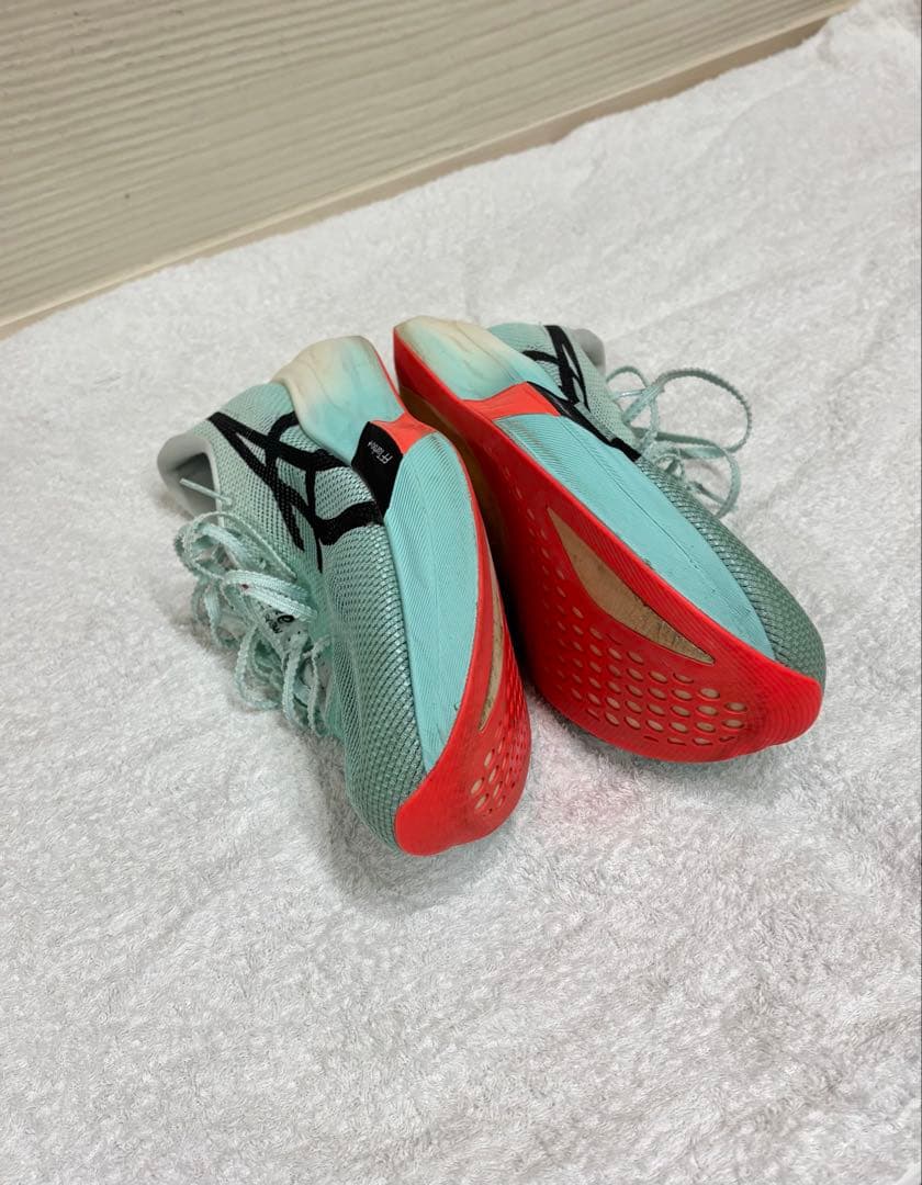 アシックス メタスピード スカイパリ　26.5