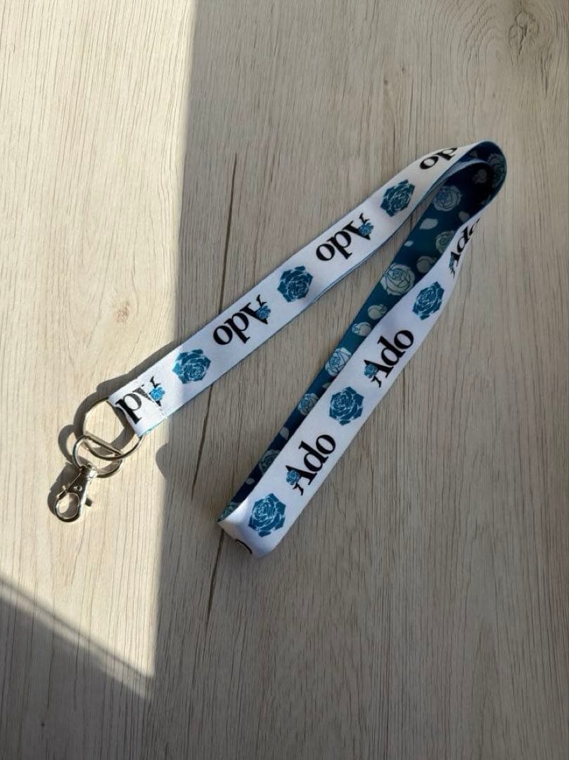 Ado ネックストラップ 白 マーズ ガチャ 会場限定