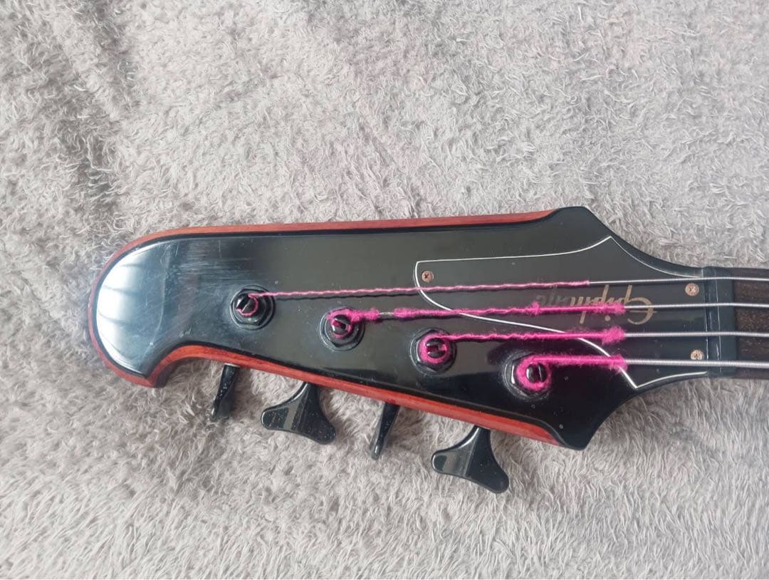 エピフォン　Thunder bird