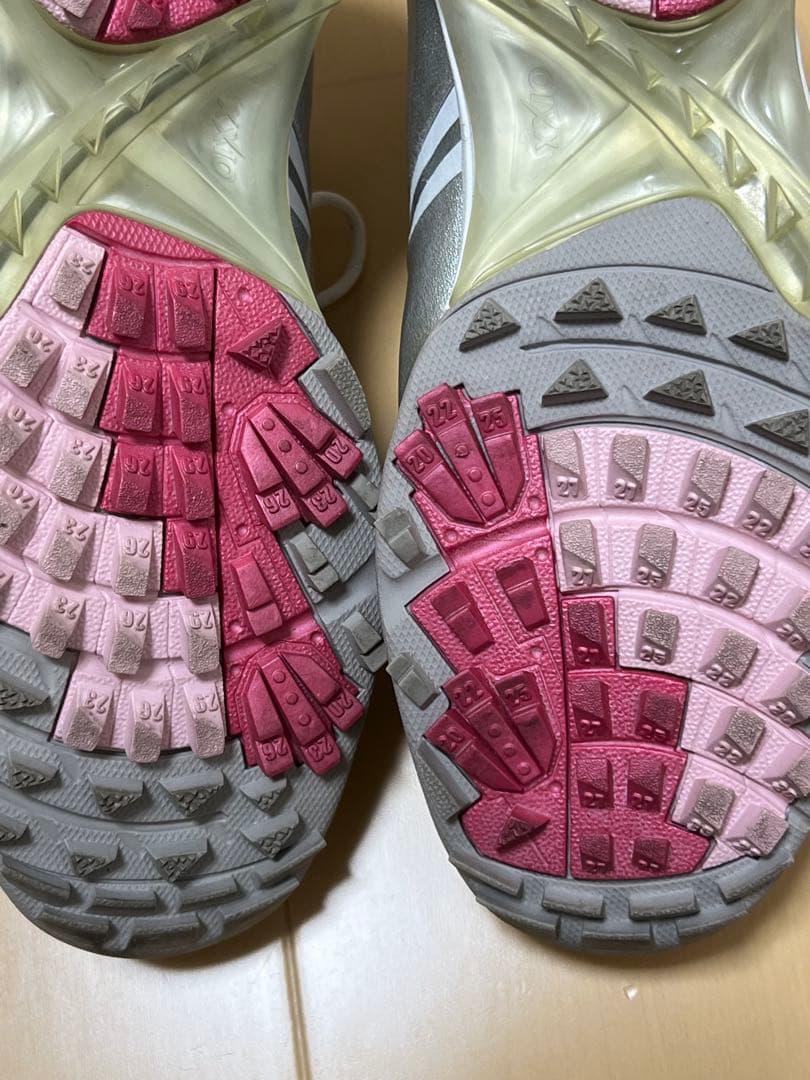 xxio ゼクシオ　シルバー ゴルフシューズ 女性用