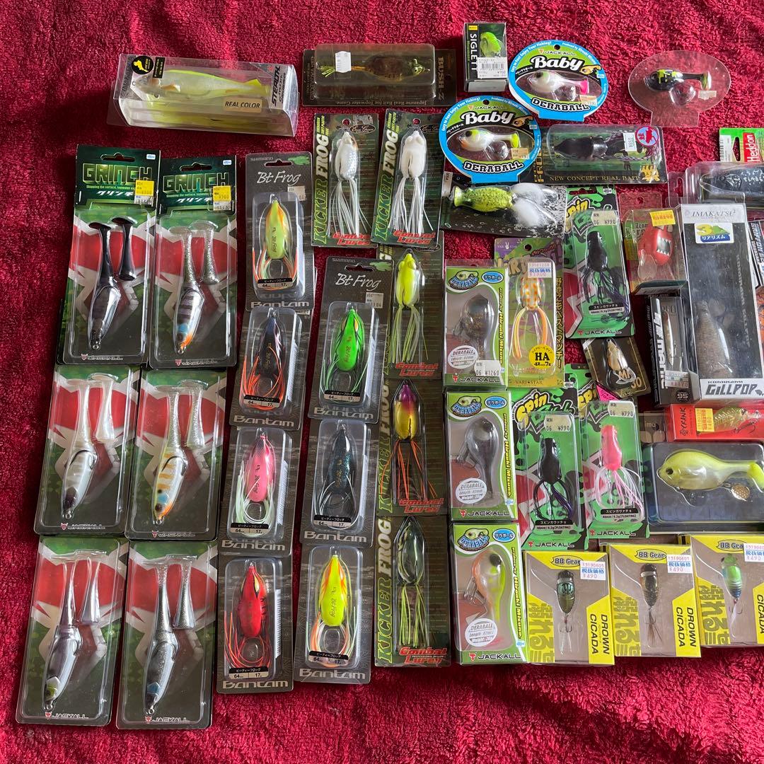 まとめ売り バス釣りルアー、ワーム、フック、シンカー、ケースなど小物大量セット