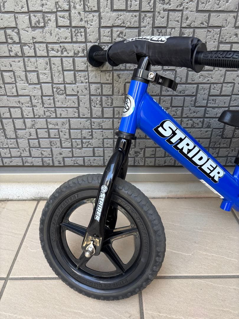 美品！12インチ STRIDER スポーツモデル 青 2歳〜5歳