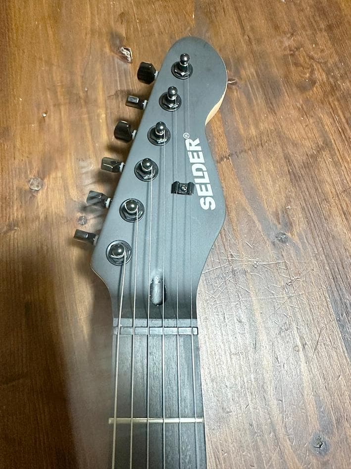 ソフトケース付き　ストラトタイプ　エレキギター　マットブラック