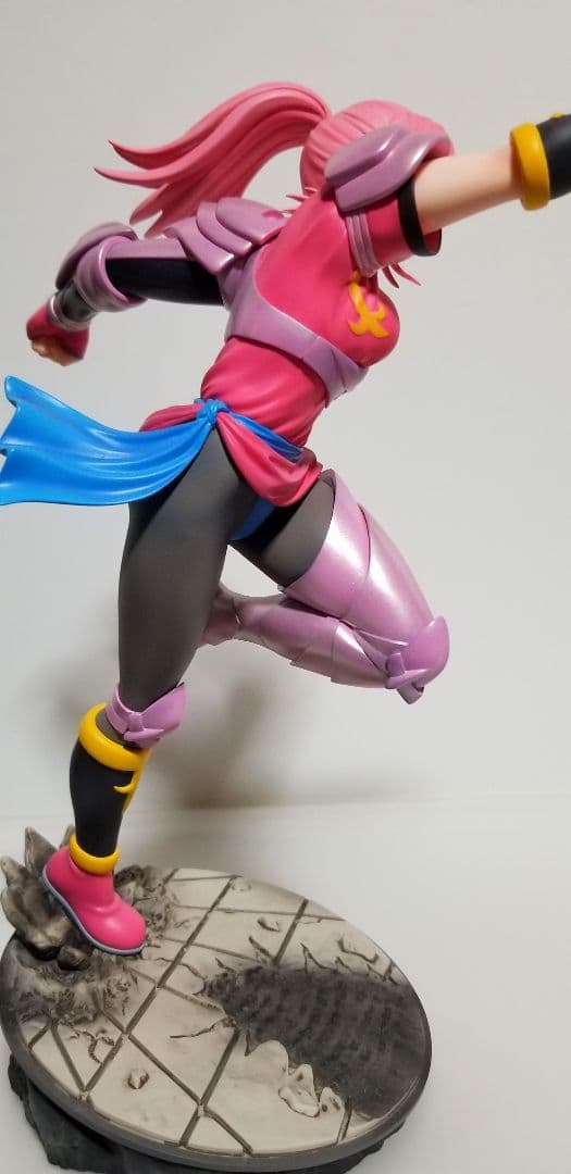 美品❗ダイの大冒険　マァム　フィギュア　ドラゴンクエスト　格闘家