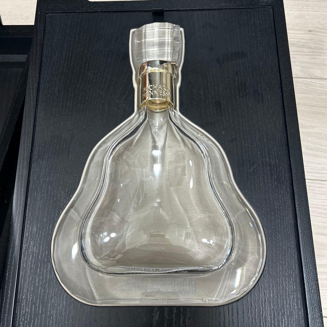 【Haruka yuki 】RICHARD HENNESSYの箱と空便