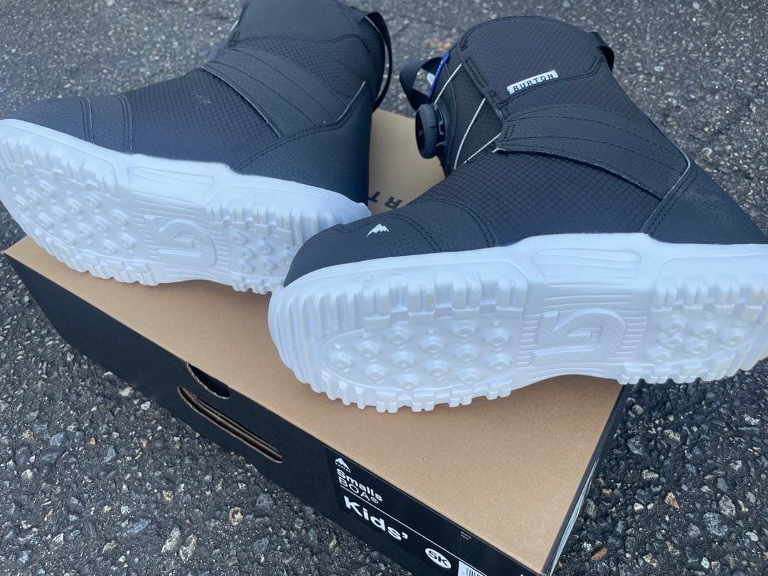 25-26Burton Smalls BOA® 子ども用ブーツ23.0